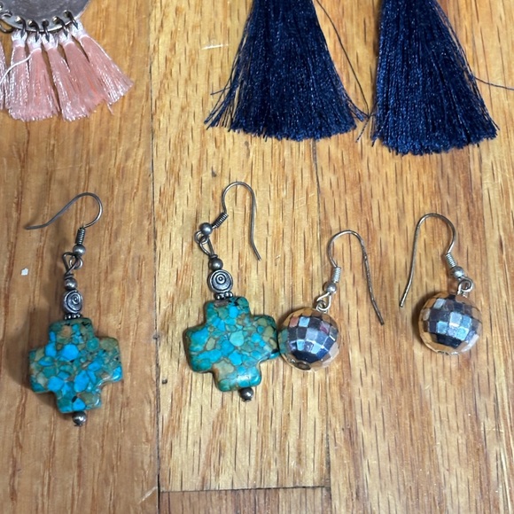 🚨4X$25🚨 Mixed Color Earring Set - Picture 7 of 7